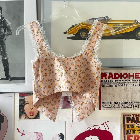 Open bow front lace floral top - Picture 2 of 6